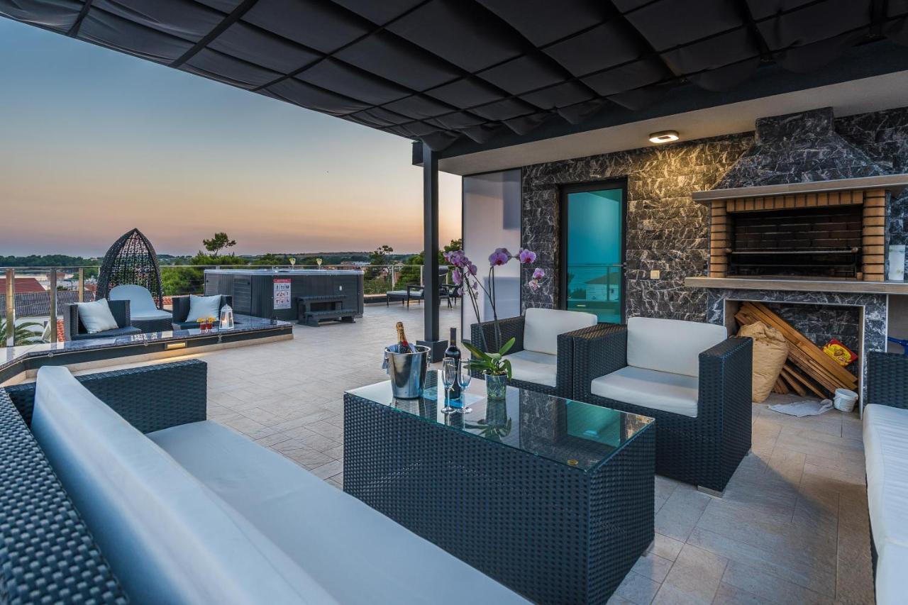 Luxury Apartments Vilamaloca ヴィル エクステリア 写真